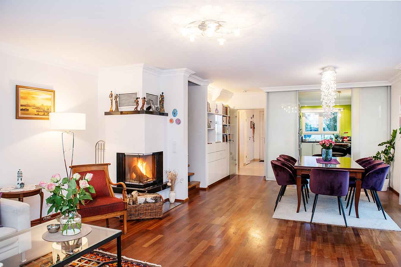 haus-bruehl-wohnbereich-mit-kueche